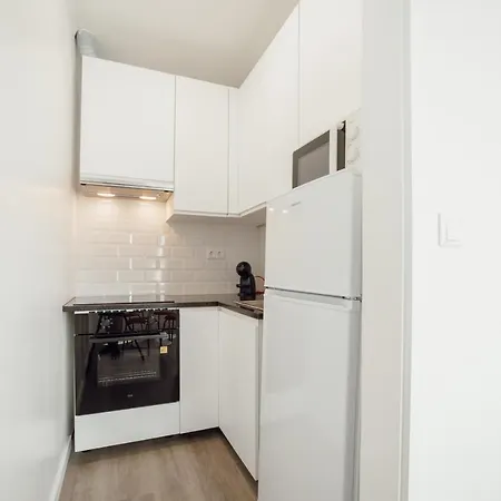 Sunny By Homing Apartment *
