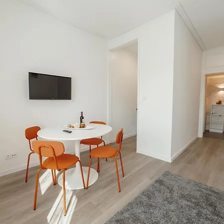 Apartment Sunny By Homing